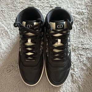DIOR B27 HighTop Sneakers